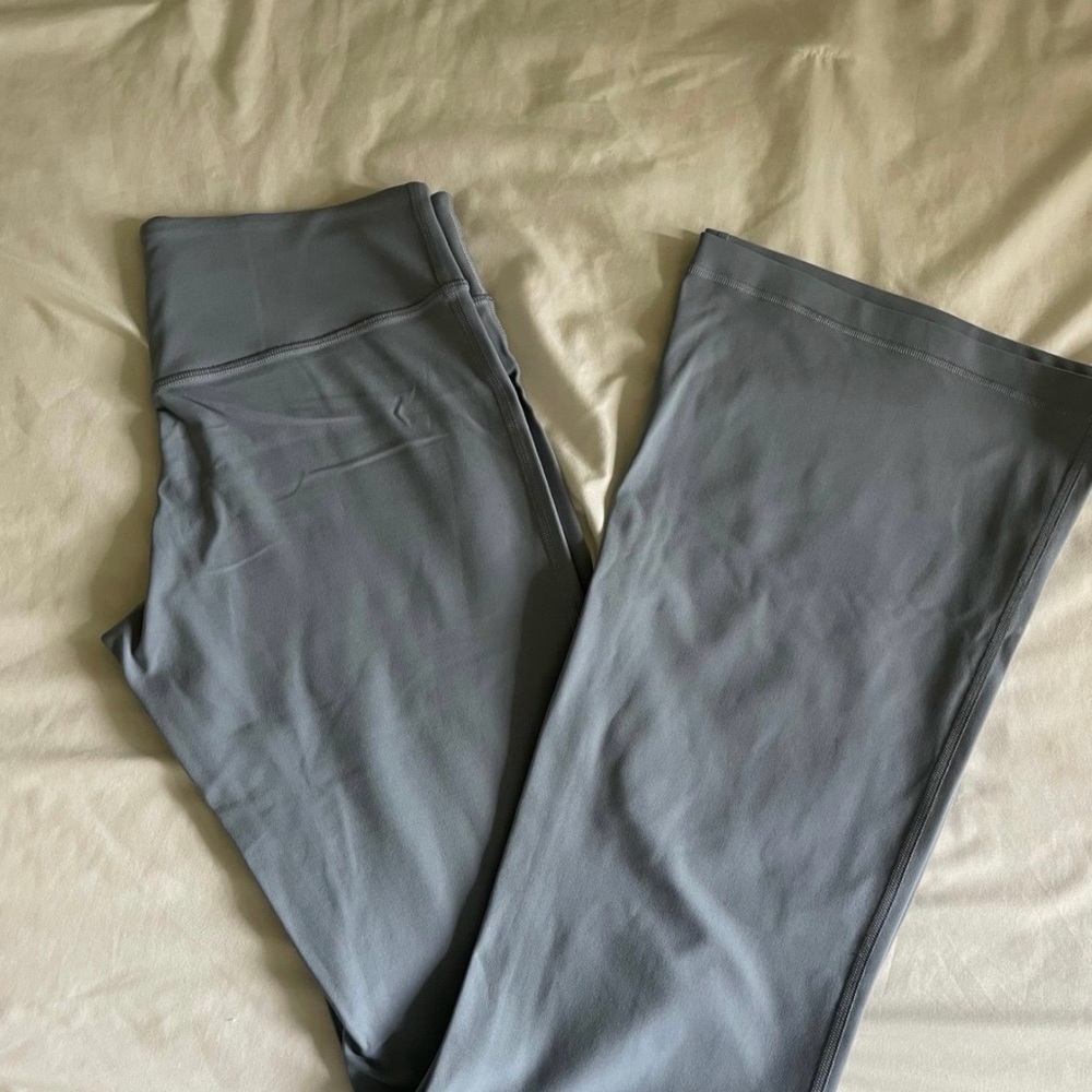 lululemon athletica low rise flare pant